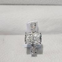 Anello di fidanzamento con diamante 