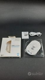 Carica Batterie WIRELESS, con cavo usb incluso.