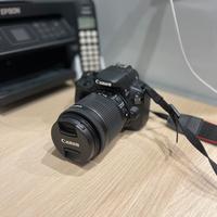 Canon eos 100d con 18-55 pari al nuovo