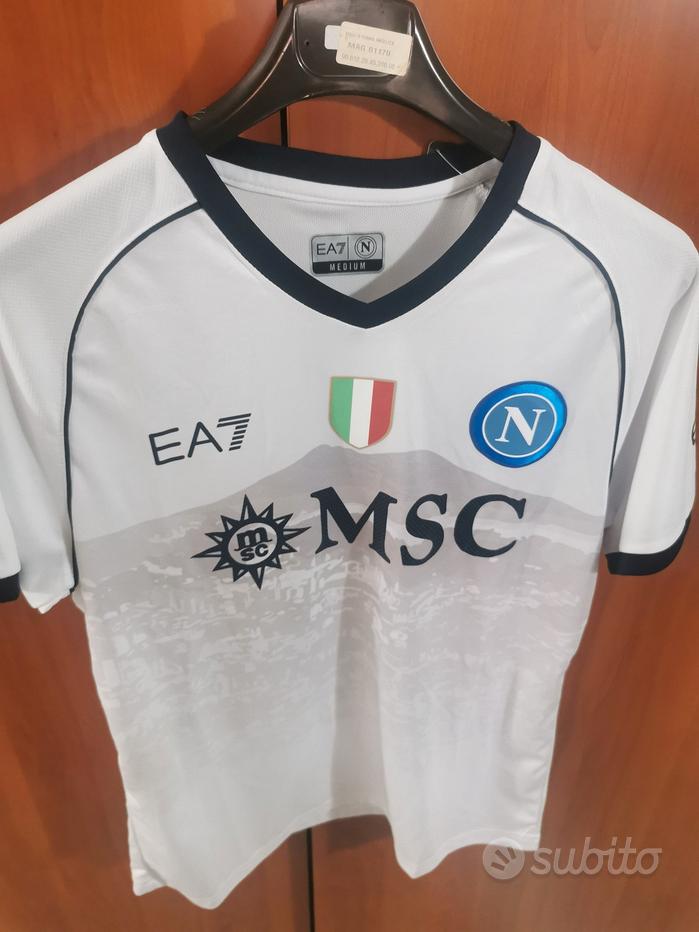 Napoli, la nuova maglia in vendita: subito in tilt il web store