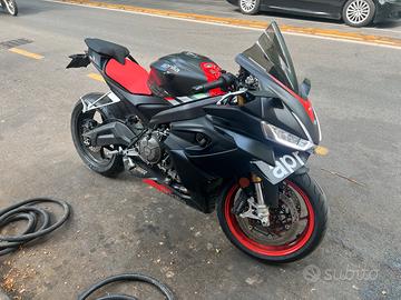 Aprilia rs 660 (guidabile con a2)