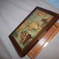 Scatola portaoggetti in legno
