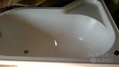 Vasca da bagno angolare