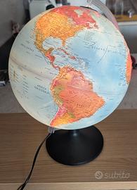 Mappamondo luminoso con luce interna 