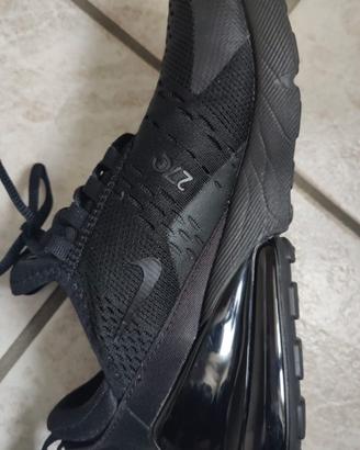 Nike Air Max 270 nere