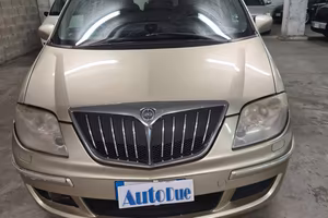 Lancia Phedra 2.2 MJT Platino