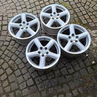 Set 4 Cerchi in Lega 17" Originali Toyota - 5 fori