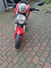 Ducati usato pochissimo tenuto sempre in garage