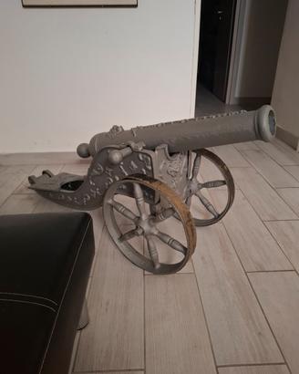 Cannone Antico decorativo in ghisa