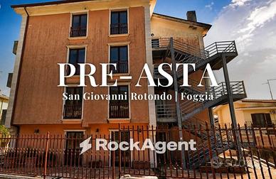 Palazzo / Stabile di 5000 m² con più di 5 locali a