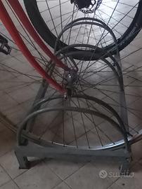 portabici a rastrelliera