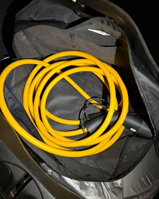 Caricatore auto elettrica cavo colonnina