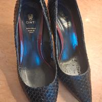 décolleté in pitone.39