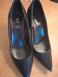 décolleté in pitone.39