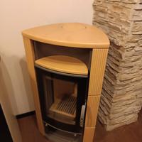 STUFA A LEGNA NUOVA IN MAIOLICA