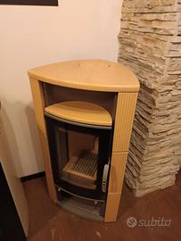 STUFA A LEGNA NUOVA IN MAIOLICA