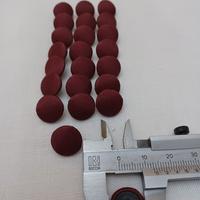 22 bottoni raso bordò 