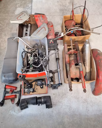 LOTTO RICAMBI MOTO GUZZI 