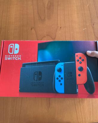 Nintendo Switch+5 giochi+custodia+dock originale