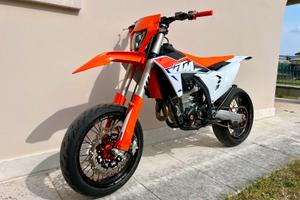 Ktm 450 sx-f 2023 motard pari al nuovo