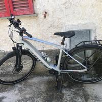 Bici Scott 625 w bosch L 530 km