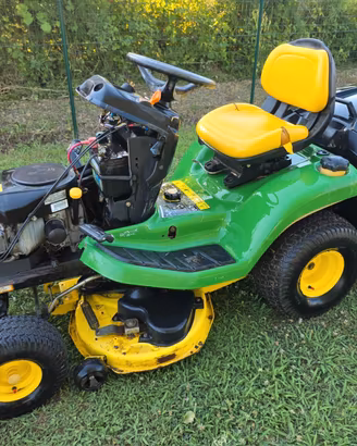 Trattorino tagliaerba John deere  X 300R