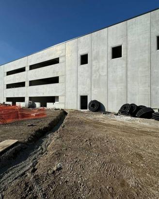 Immobile di 1580 m² a Caivano