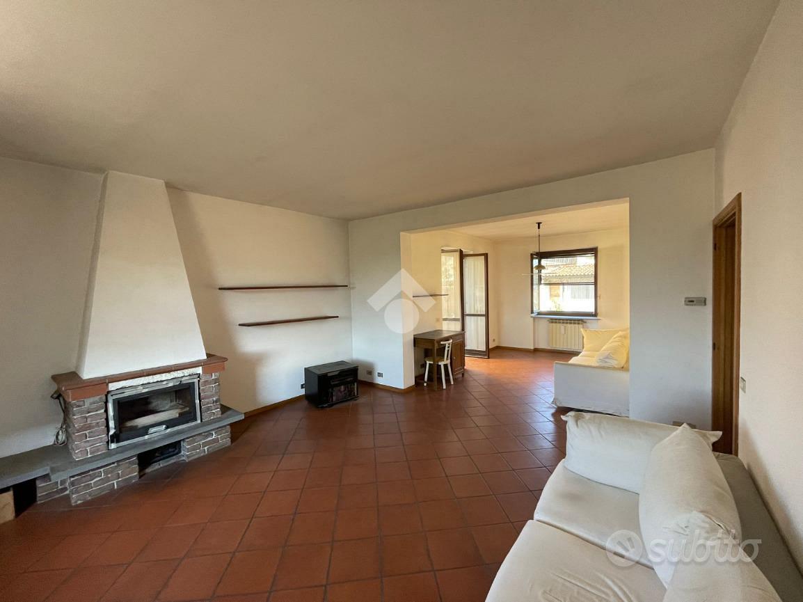 VILLA SINGOLA A NOVARA - Vista 4