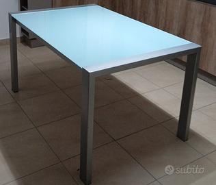 tavolo in vetro 