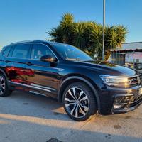 Volkswagen Tiguan 2.0 tdi Advanced 4motion R-line