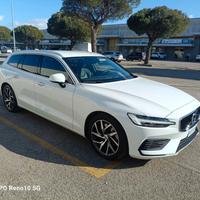 Volvo V60 T6 Recharge AWD Plug-in Hybrid Inscripti