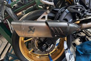 Scarico akrapovic per R7 omologato