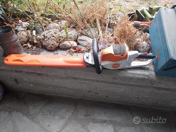 Taglia erba e Taglia siepi  Stihl a batteria.
