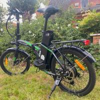 Bici pieghevole a pedalata assistita