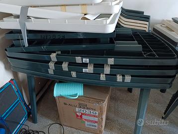 Coppia Tavoli rettangolari in plastica