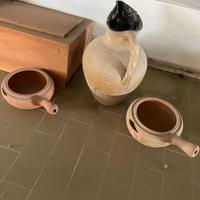 Oggetti in ceramica e terracotta antichi
