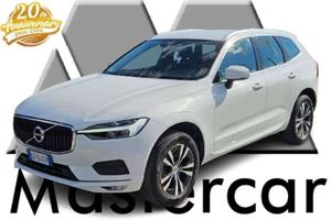 VOLVO XC60 XC60 II 2018 2.0 b4 Momentum Pro awd