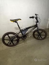 Bicicletta  BMX  (Marca  SILVER STAR) euro 190