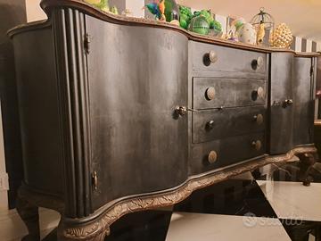 Credenza chippendale