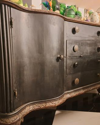 Credenza chippendale