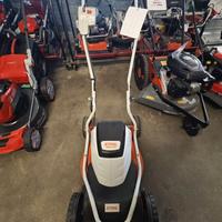 rasaerba Stihl RMA 2 RT usato