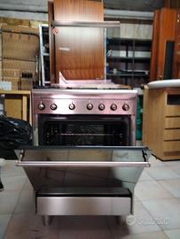 Stufa a Gas con forno elettrico Smeg 