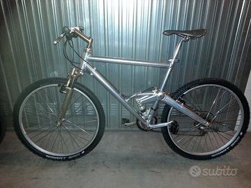 Sintesi Bromont, campione del mondo mtb 1992