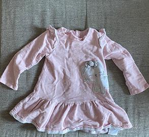Set di 27 articoli tra vestiti, leggings e maglie