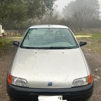 Fiat punto 1.1 benzina revisionata pronta a luso.