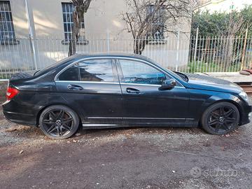 mercedes classe c guida  inglese 