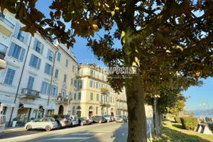 VBb47-Appartamento sul lungolago di Intra