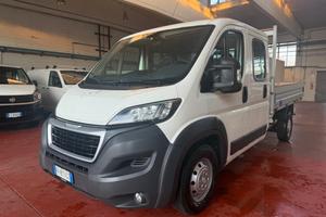 Peugeot Boxer doppia cabina cassone fisso