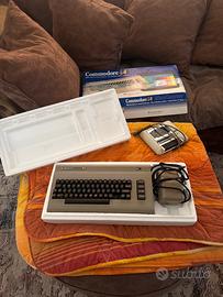 Commodore 64 con accessori