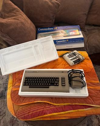 Commodore 64 con accessori